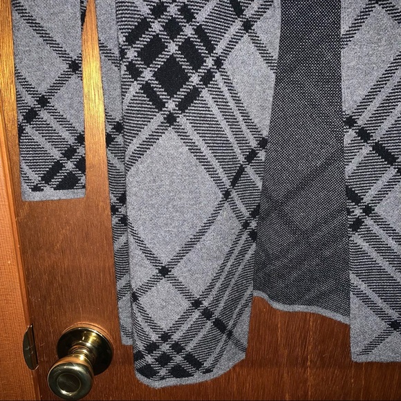 Women’s M JONES NEW YORK COLLECTION Gray Plaid Open Front Sweater Coat Business - Picture 3 of 9